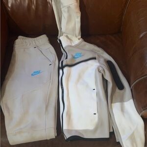 Nike Kids Cream and Blue Jogger Set